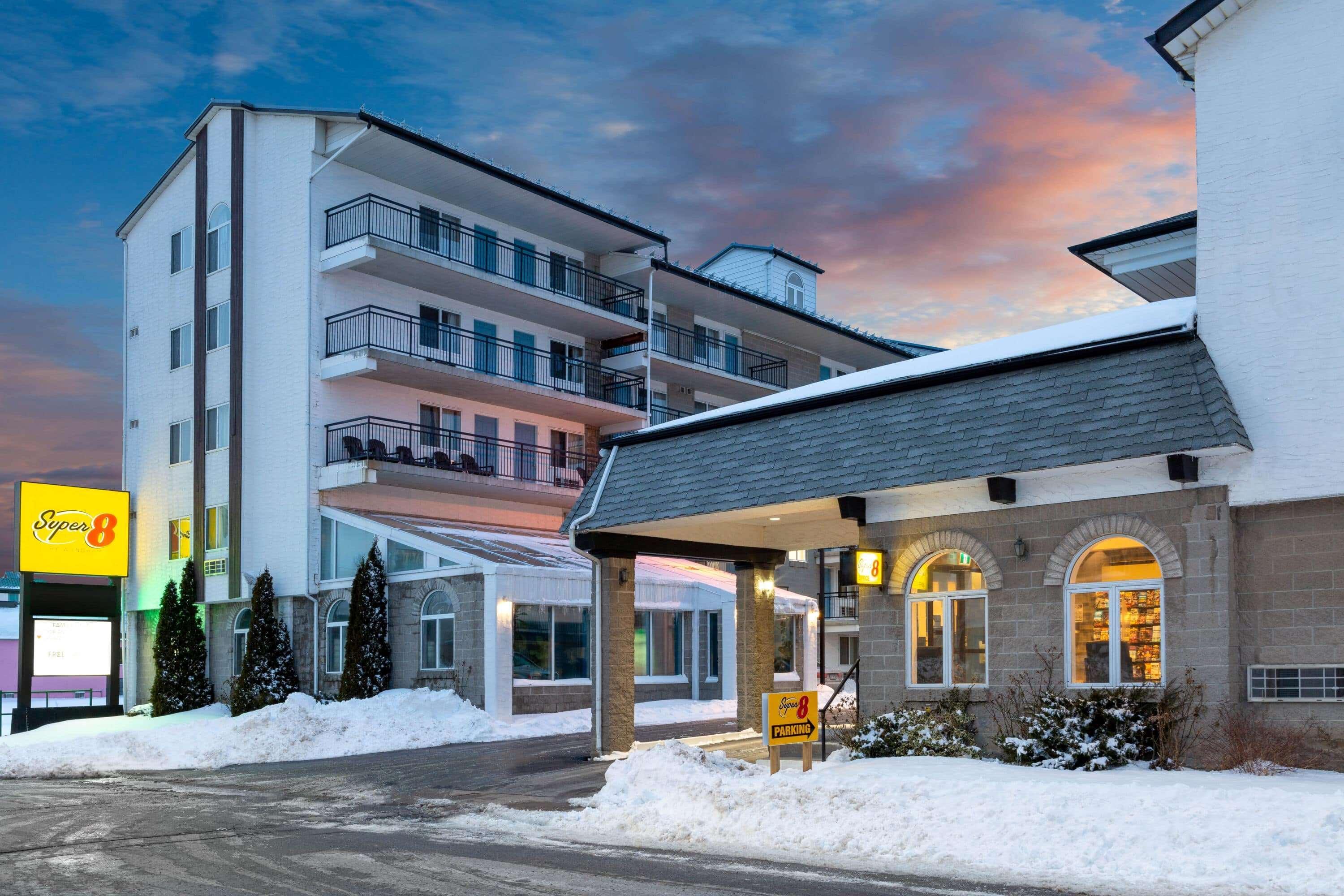 Super 8 By Wyndham Niagara Falls By The Falls Exteriér fotografie