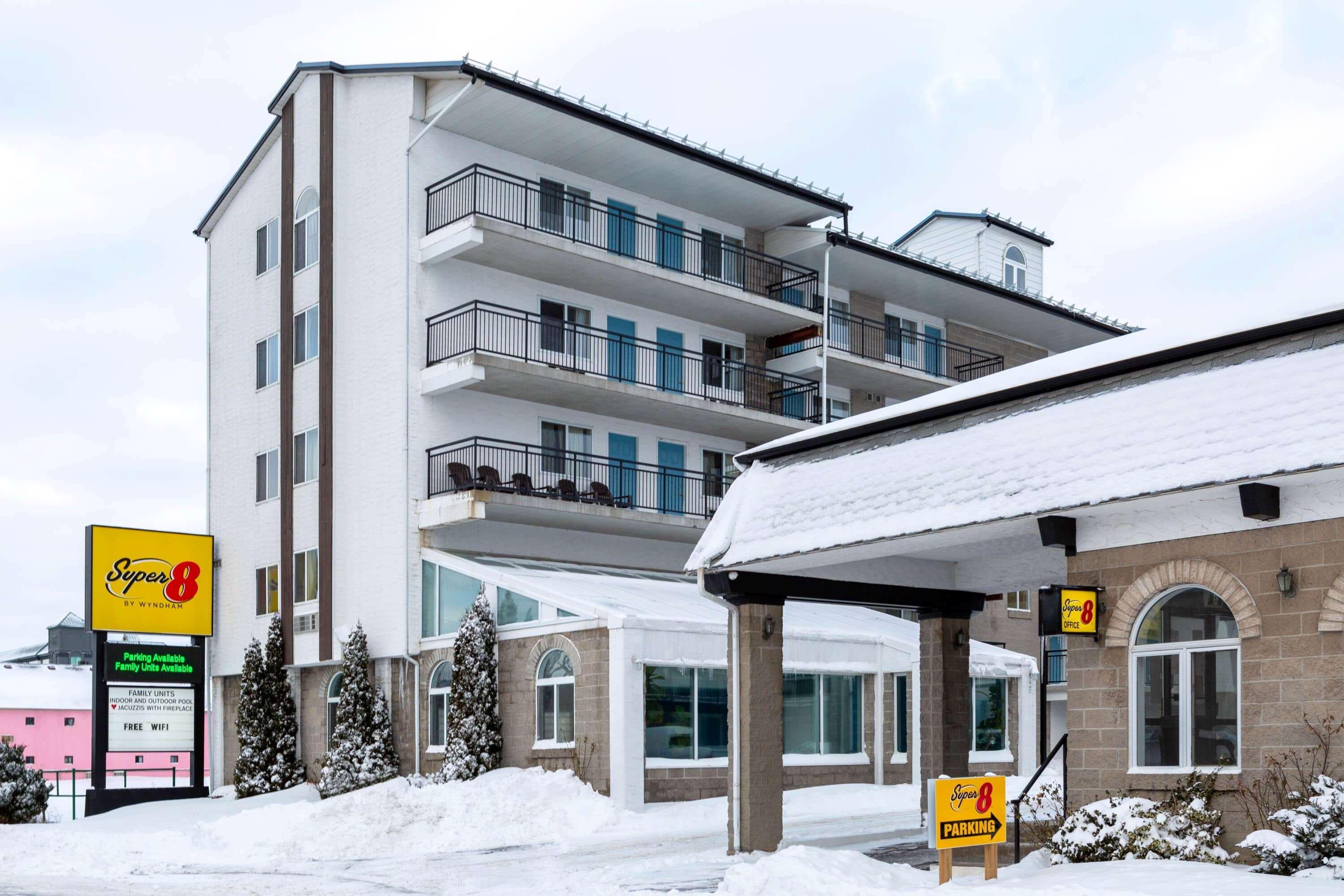 Super 8 By Wyndham Niagara Falls By The Falls Exteriér fotografie